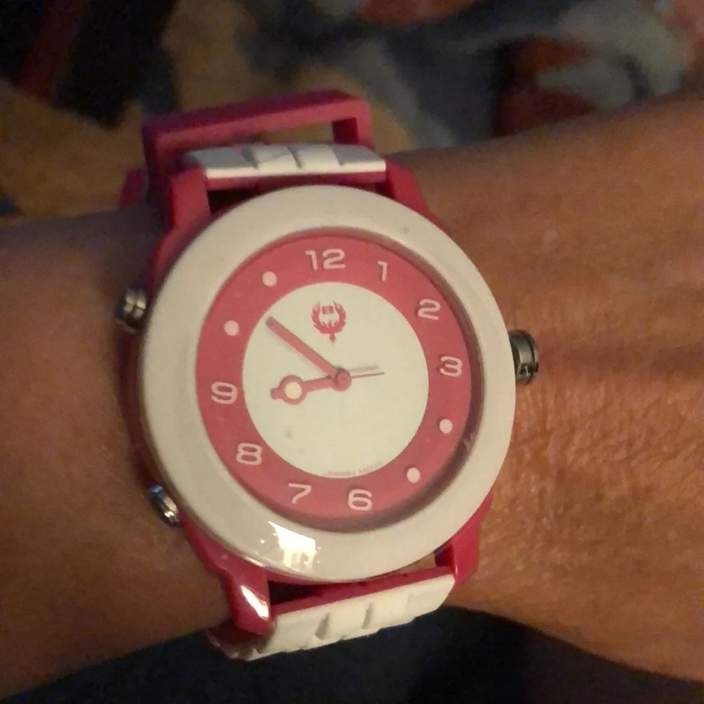 Brillier watch and storage box retro style needs battery